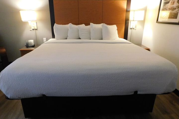 Room 37 of 79