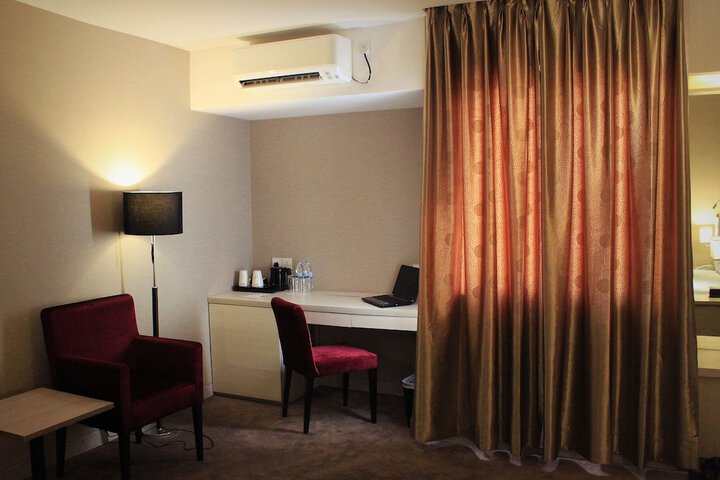 Room 22 of 49
