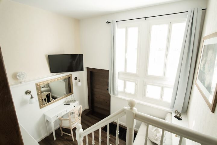 Room 10 of 47