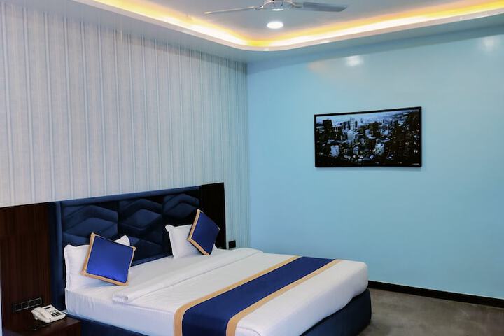 Room 16 of 29