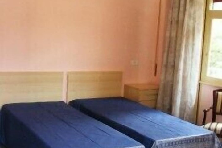 Room 3 of 3