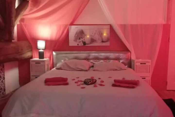 Room 4 of 19