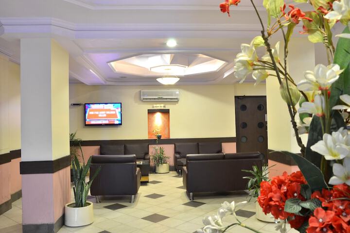 Hotel Lobby