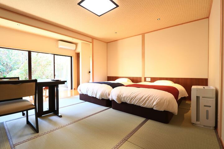 Room 28 of 155