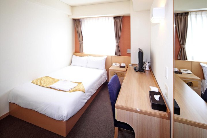 Room 18 of 40