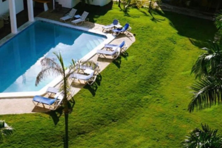 Pool 14 of 28