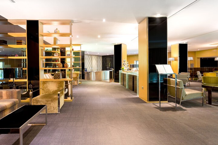 Guest Lobby