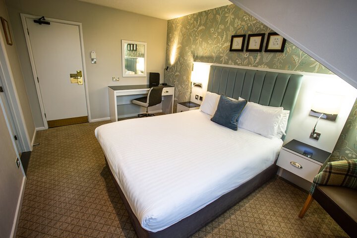 Room 10 of 63