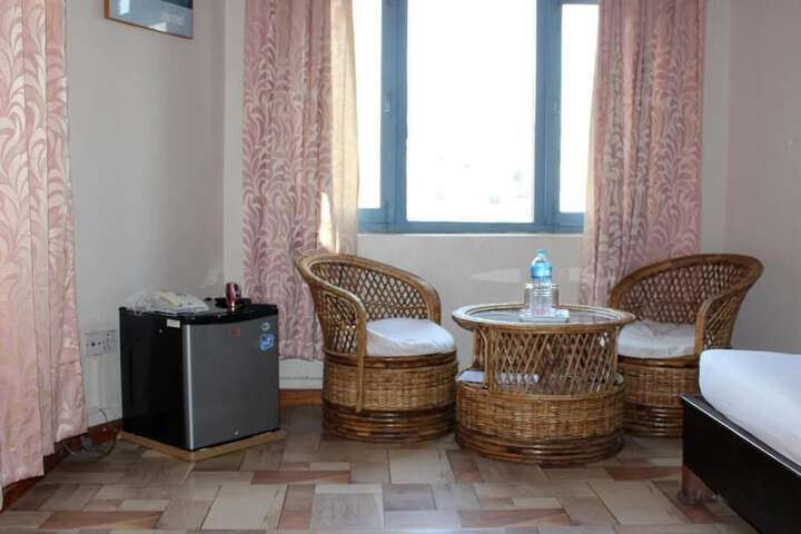 Room 28 of 61