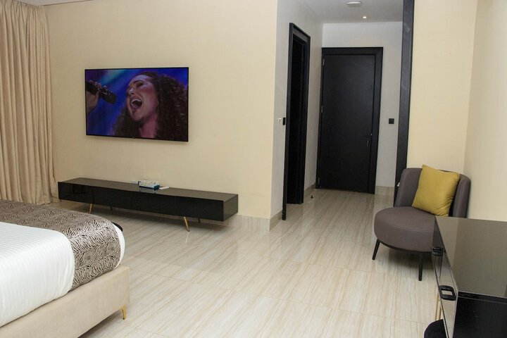 Room 11 of 46