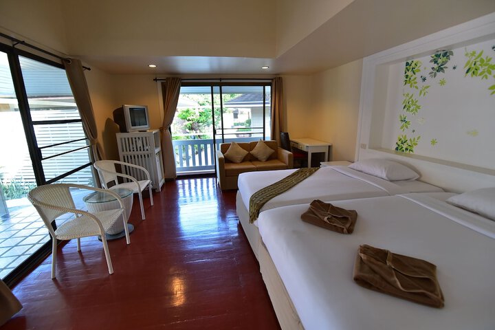Room 36 of 165