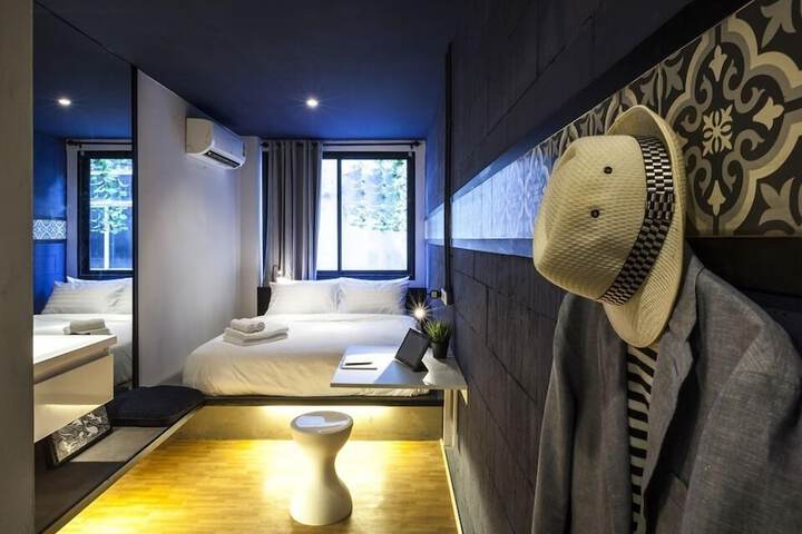 Room 7 of 49