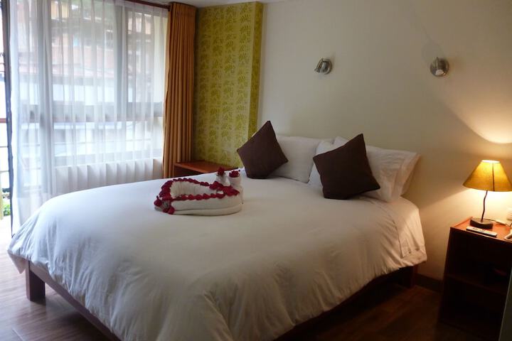 Room 8 of 19
