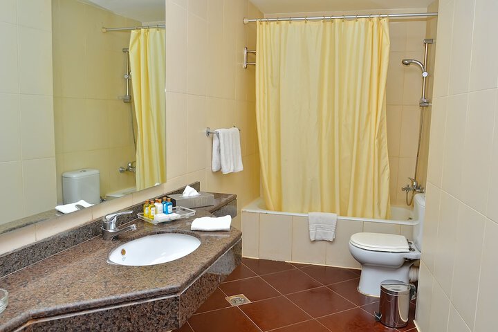 Room 25 of 64