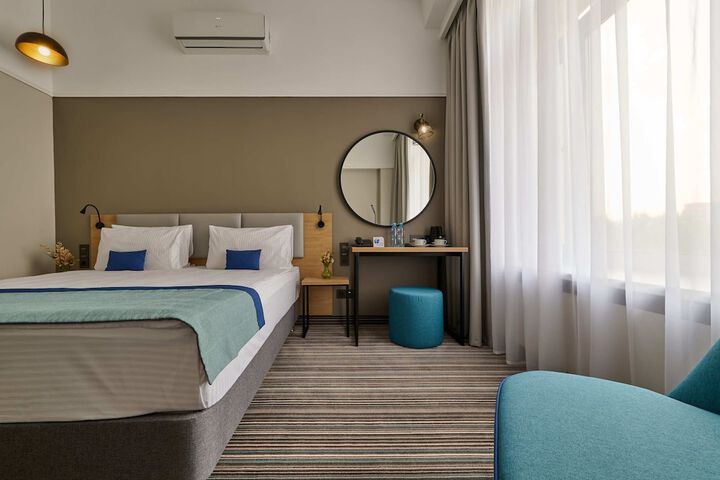 Room 28 of 89