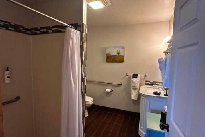 Room 21 of 37