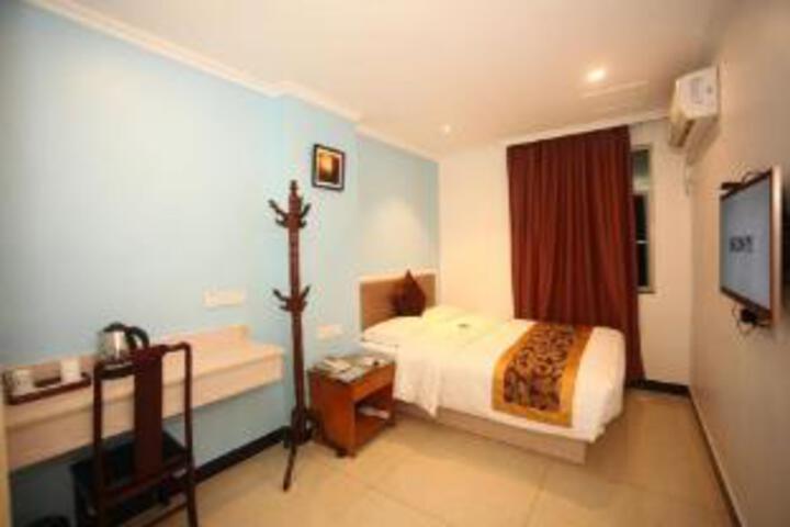 Room 7 of 7