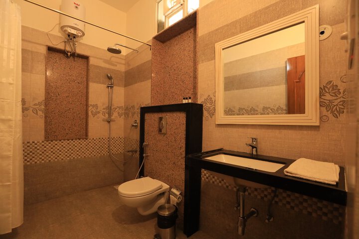Room 18 of 40