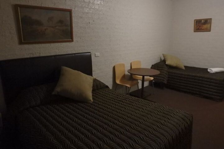 Room 8 of 43