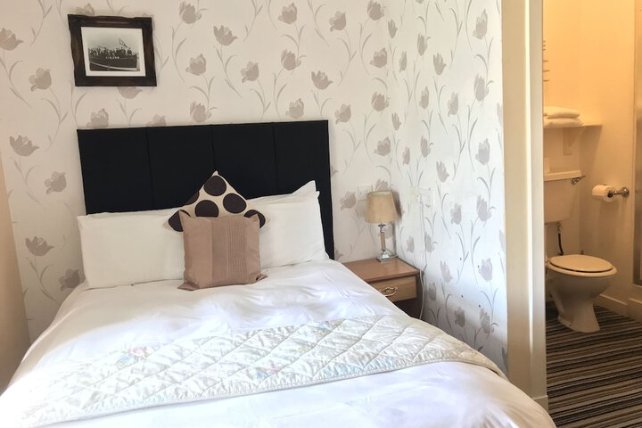 Room 19 of 49