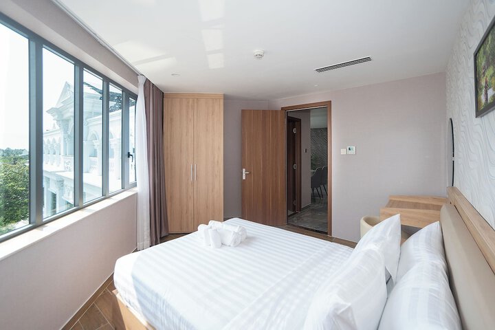 Room 12 of 109