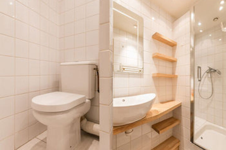 Room 15 of 189