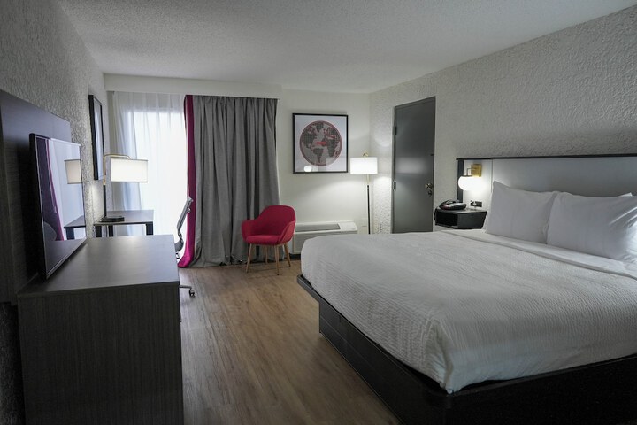 Room 7 of 43