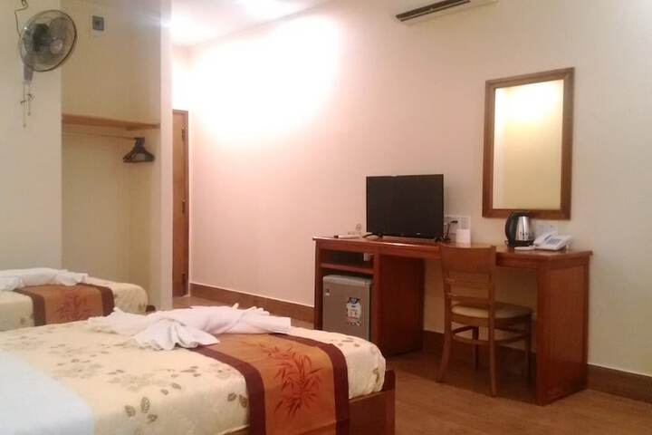 Room 8 of 36