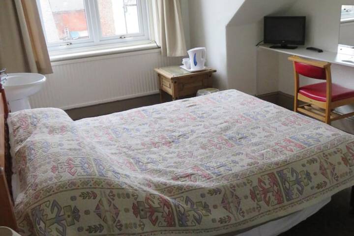Room 18 of 49
