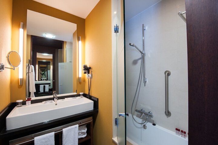 Room 45 of 113