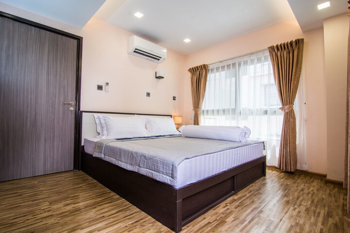 Room 4 of 19