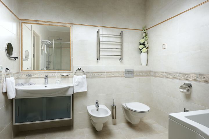 Room 14 of 28
