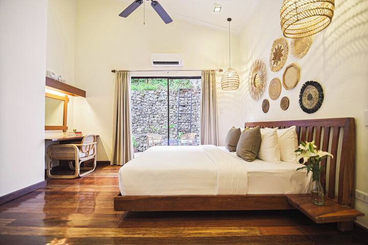 Room 10 of 54