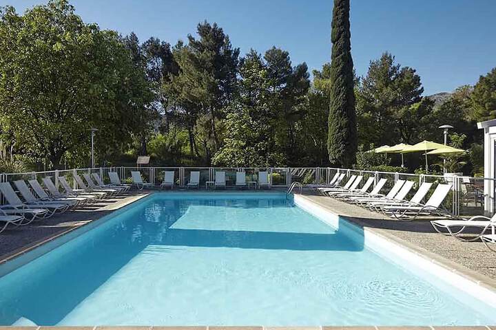 Hotel with Pool