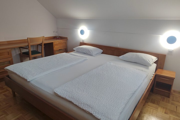 Room 22 of 101