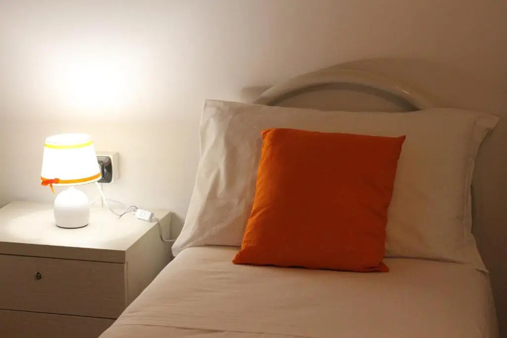 Room 6 of 24