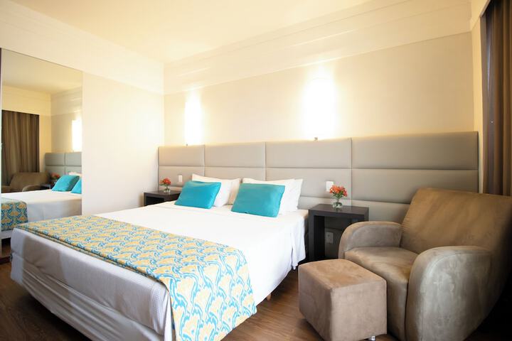 Room 6 of 33