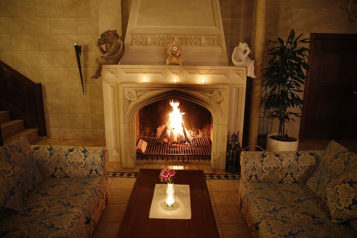 Guest Lobby