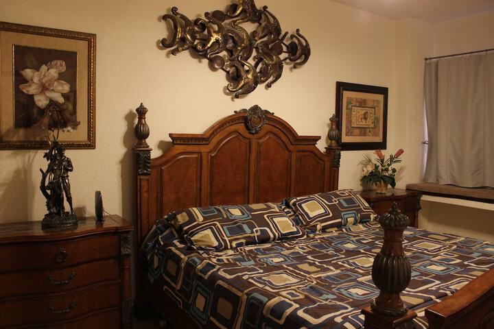 Room 8 of 599
