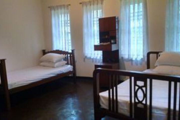 Room 7 of 11
