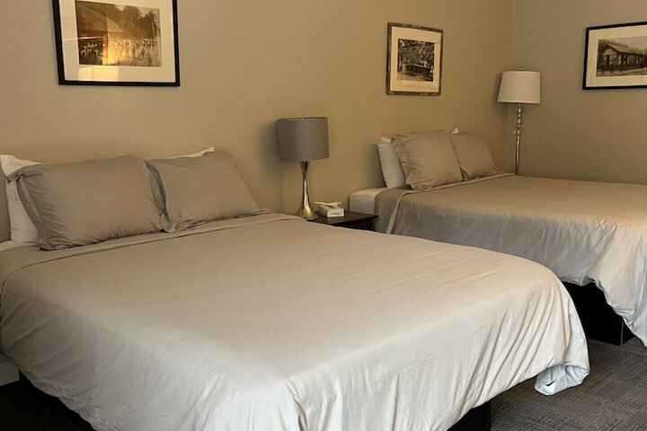 Room 14 of 32