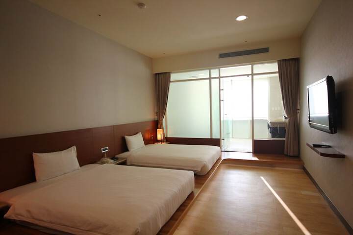 Room 8 of 51