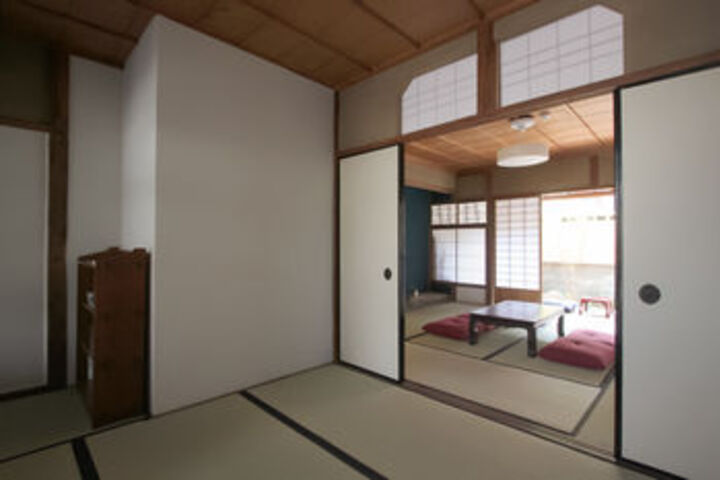 Room 14 of 21