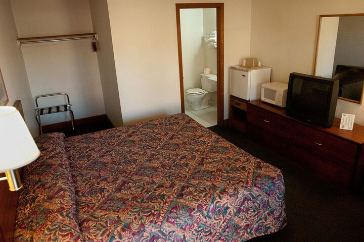 Room 2 of 11