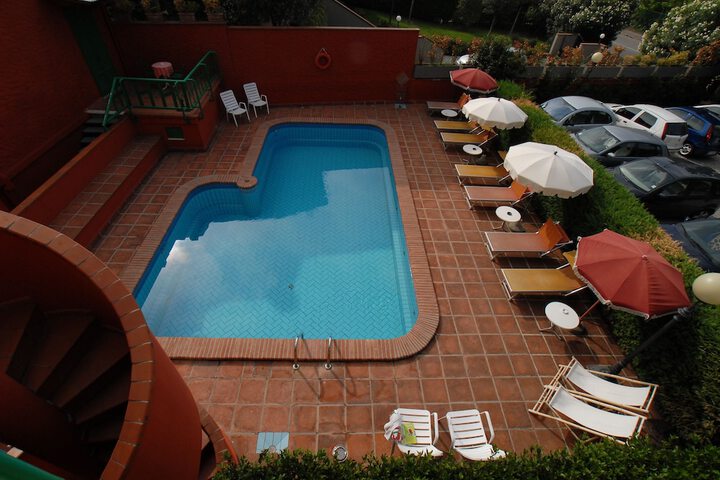 Hotel Pool