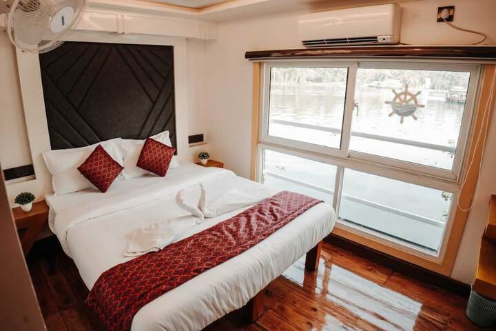 Room 6 of 45