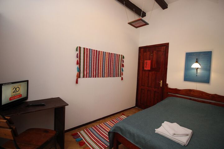 Room 18 of 42