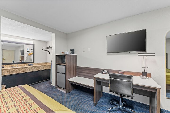 Room 13 of 88