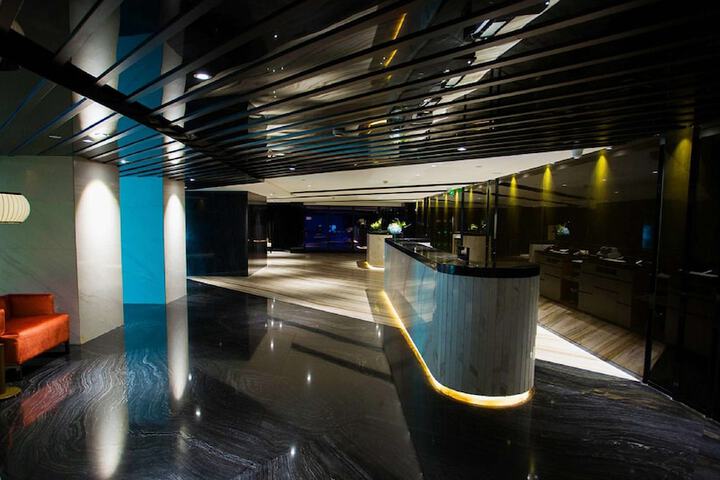 Hotel Lobby
