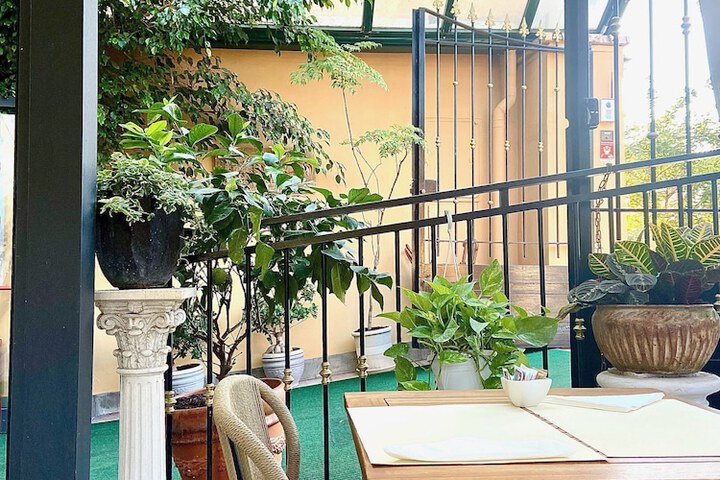 Breakfast area